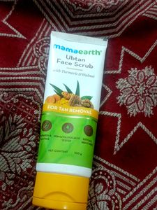 Mama Earth Uptan Face Scrub