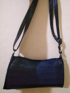 Black Hanging Bag