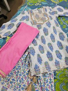 Floral Print Salwar Kameez Suit