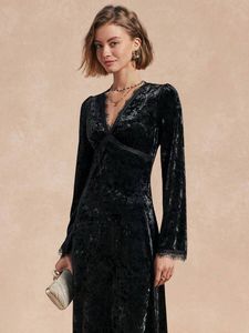 Max Studio Black Velvet Trumpet Sleeve Dress