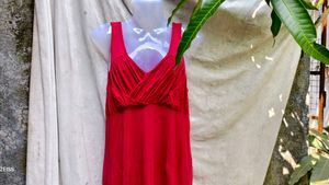 9.3.11 LONG GOWN