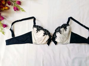 🇳🇿💫💗 Imported Lace Trim Bra