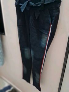 Stylish Jeans with Belt