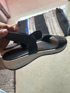 Peach Formal Shoes And Black Sandals Combo