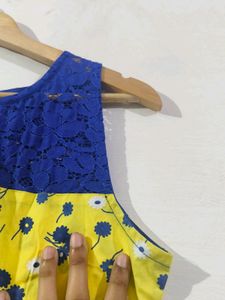 Sleevless Net Neck Design Kurta
