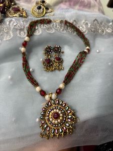 Maroon &amp; Green Diamond Jewellery Set