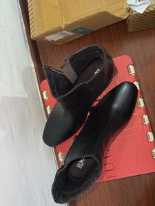 Black Heeled Boots - new and never wore