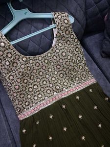 Elegant Olive Green Kurta Set L