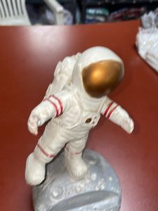 Stylish Resin Figurines Antique Astronaut Mobile S