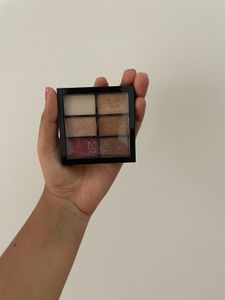 MUA Professional Eyeshadow Palette