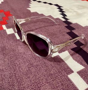 Stylish White Goggles 🥽