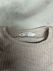 Ribbed Off White Top