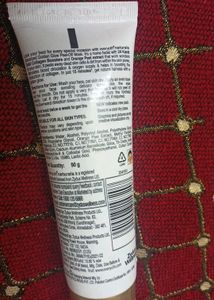 Everyuth Naturals Golden Peel Off Face Mask