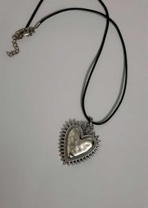 Vintage Sacred Heart Necklace ❤
