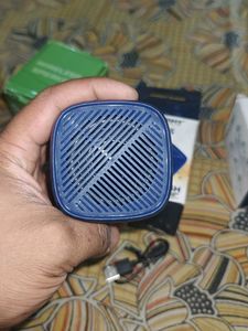Portable Wireless Speakers but not working