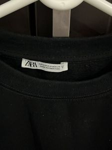 Zara Black Cropped Sweatshirt