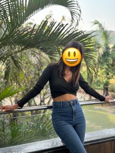 Black crop top