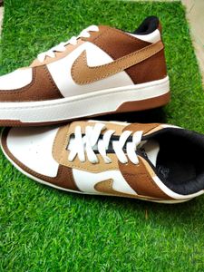 NIKE!!! Stylish Brown Sneakers