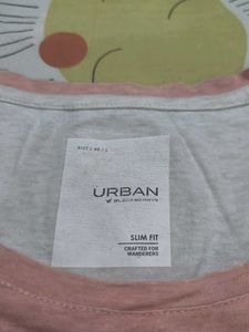 Blackberry&#39;s Urban T-Shirt