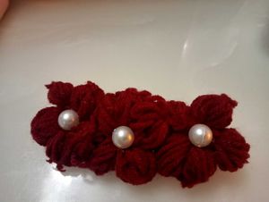 Woolen Maroom Handmade Clip