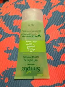 Simple Refreshing Facial Wash