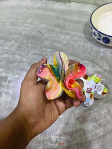 Resin Flower Clutcher