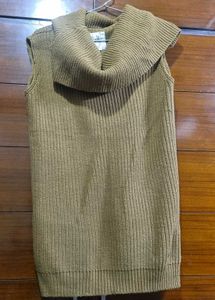 Sleeveless Tan Sweater With Cowl Neck