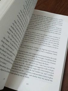 A Court Of Thorns And Roses By Sarah J Maas