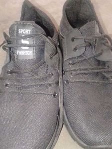 Black Sport Fashion Sneakers