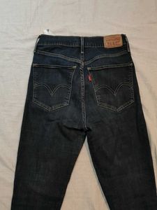 Levi's Dark Wash Skinny Fit Jeans