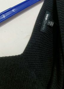 Black Crop Full Sleeve Top