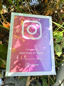 Instagram Customizable Play Button White Frame