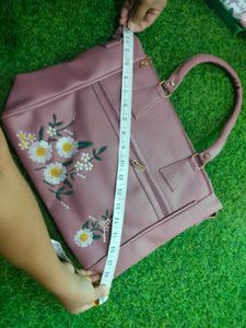 Floral Embroidered Handbag