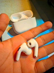 Offer Fully Working New Airpods.
