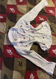 White Heart Print Waist Fitted Shirt.SIZE-30-32