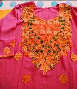 Women Kashmiri Embroidered Short Kurta