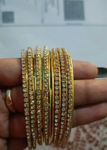 Sparkling Bangle Set