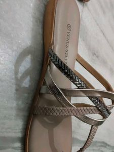 Venus Steps Flats &amp; Sandals