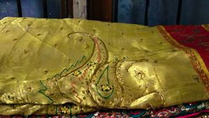 Zari Work Saree