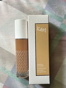 Kay Beauty Hydrating Foundation In Shade -165N Tan