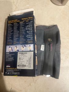 Tynor Elastic Wrist Splint Right Hand XXL size