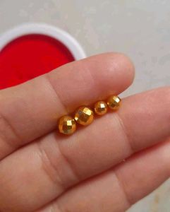Dimond Cut  Stud Earrings 2 Pair