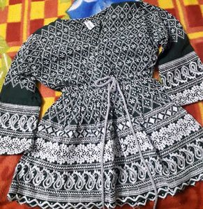 Embroidered green short kurti