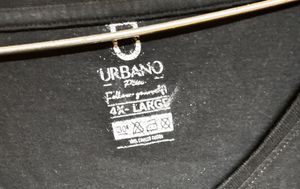 Urbano Plus T-shirt.