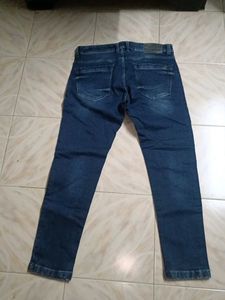 Stylish Distressed Denim Jeans