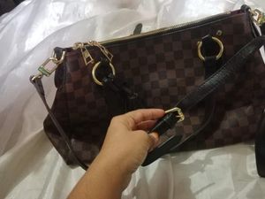 Price Drop LV Damier Canvas Lymington Ba