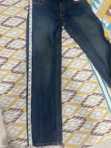 Levis Straight fit jeans