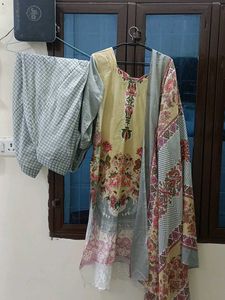 pakistani Floral Kurta Set
