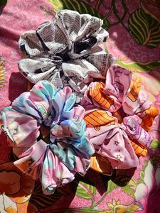 Printed Scrunchie Set