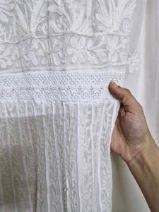 Lucknowi Chikankari Kurti Set